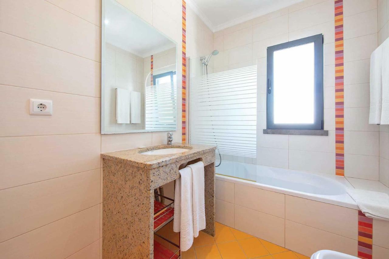 Villa Ruana - 5 Bedrooms On Suite- Free Out Door Hot Jacuzzi - By Bedzy Albufeira Eksteriør bilde