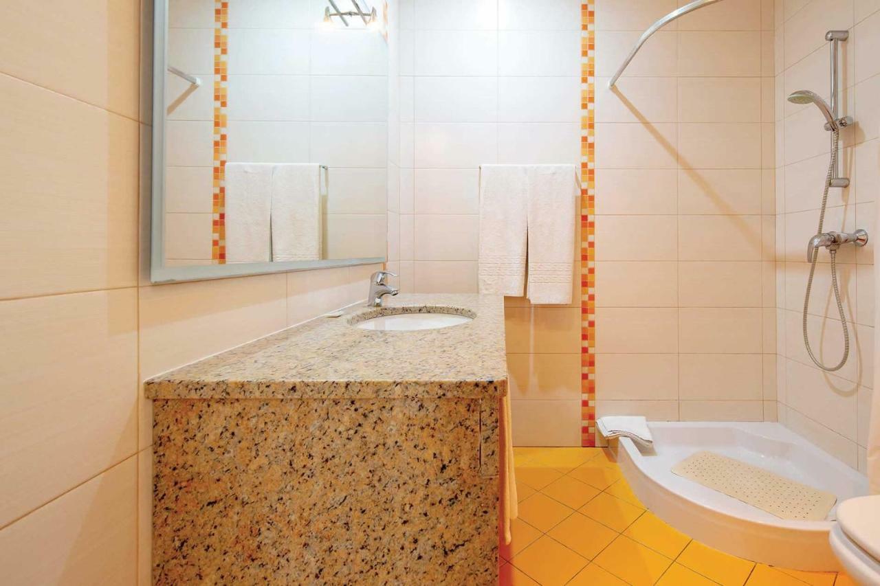 Villa Ruana - 5 Bedrooms On Suite- Free Out Door Hot Jacuzzi - By Bedzy Albufeira Eksteriør bilde