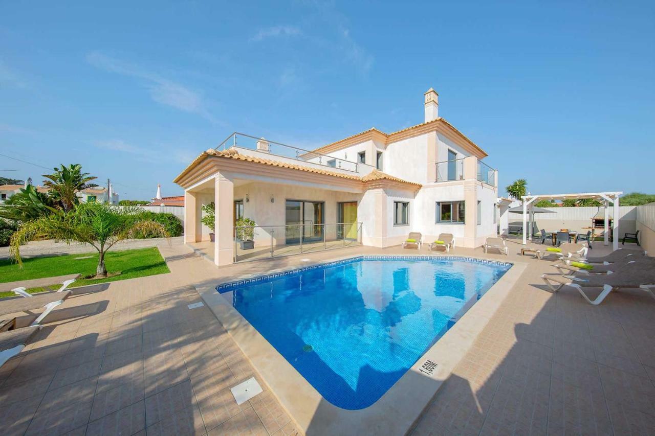 Villa Ruana - 5 Bedrooms On Suite- Free Out Door Hot Jacuzzi - By Bedzy Albufeira Eksteriør bilde