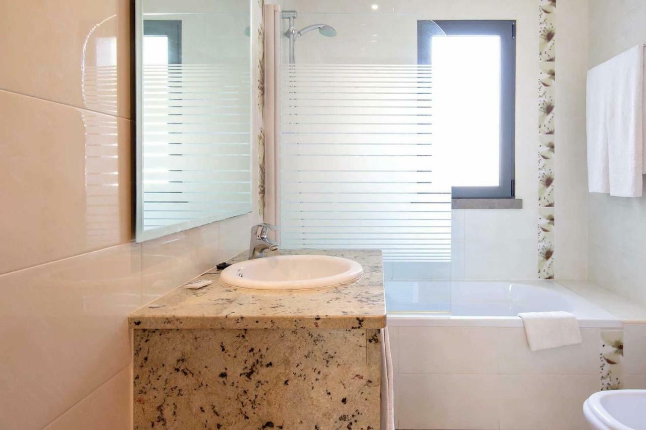 Villa Ruana - 5 Bedrooms On Suite- Free Out Door Hot Jacuzzi - By Bedzy Albufeira Eksteriør bilde