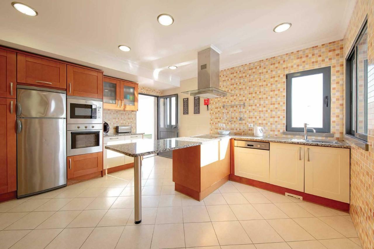 Villa Ruana - 5 Bedrooms On Suite- Free Out Door Hot Jacuzzi - By Bedzy Albufeira Eksteriør bilde